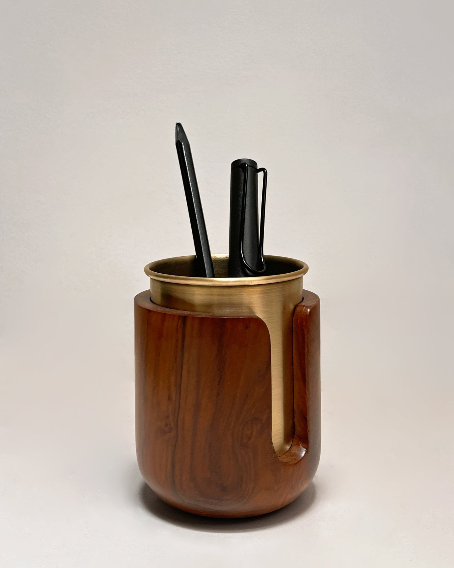 Slit Pen Holder